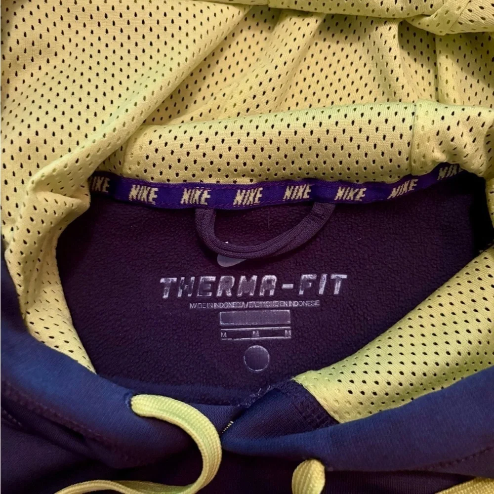 Nike THERMA-Fit Hoodie Medium. Gray with Neon Yellow accents
